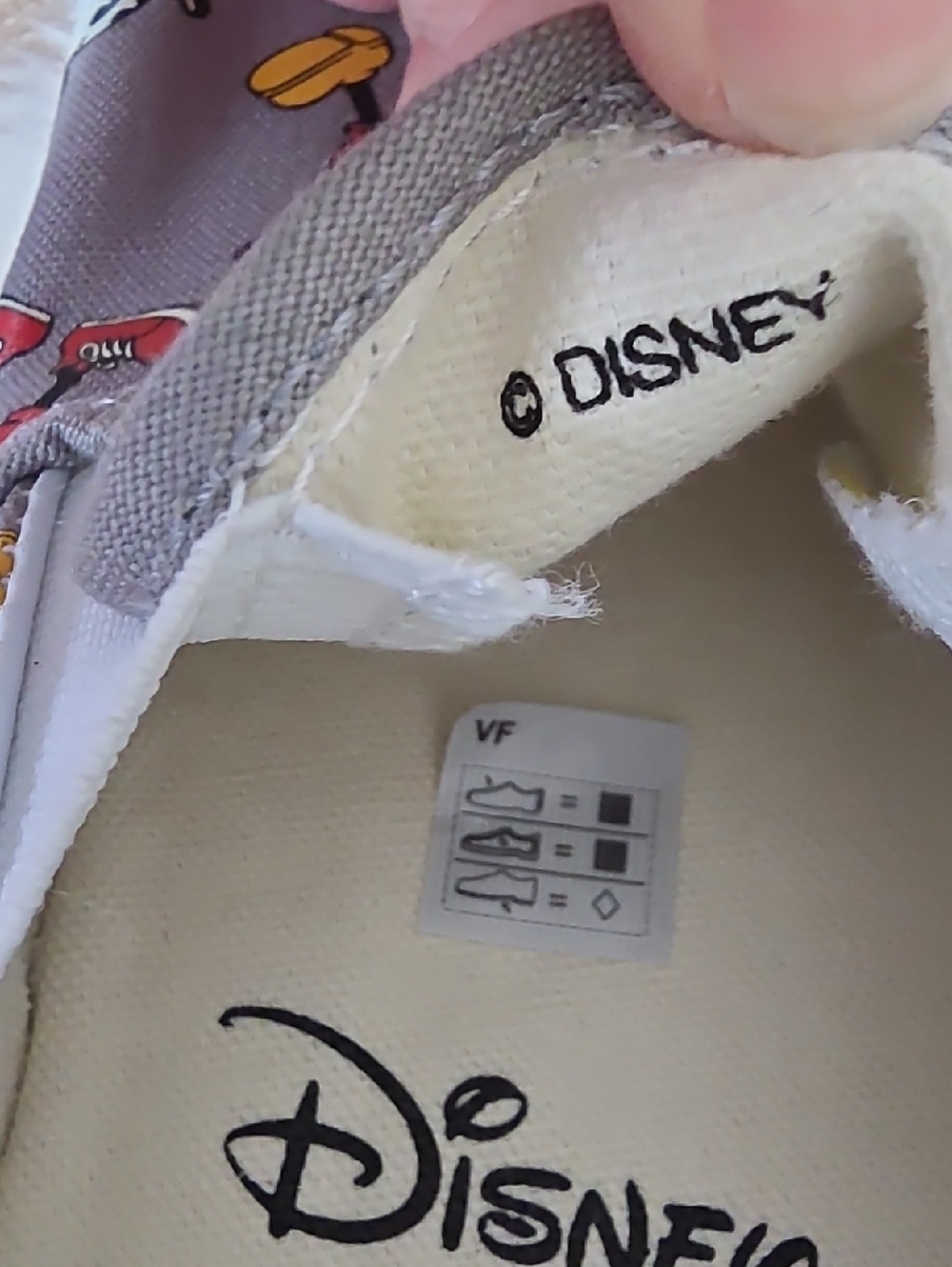 Adorable NWT IOB Disney Vans Mickey Mouse Gray Skater Slip-ons π©Άπβ€οΈ - Picture 13 of 16